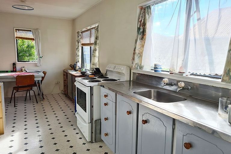 Photo of property in 31 Bethune Street, Featherston, 5710