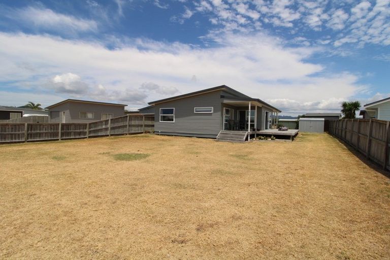 Photo of property in 124 Rangiora Crescent, Matarangi, Whitianga, 3592