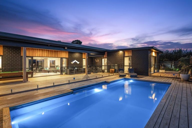 Photo of property in 23 William Gilbert Drive, Mangawhai, 0505