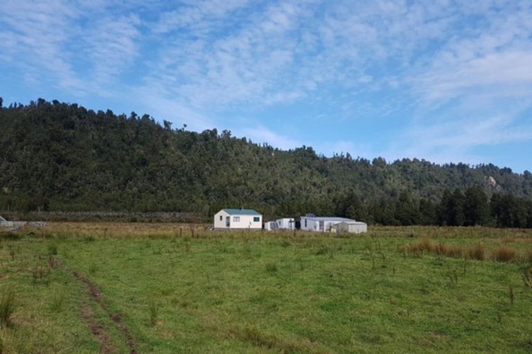 Photo of property in 751 La Fontaine Road, Harihari, 7884