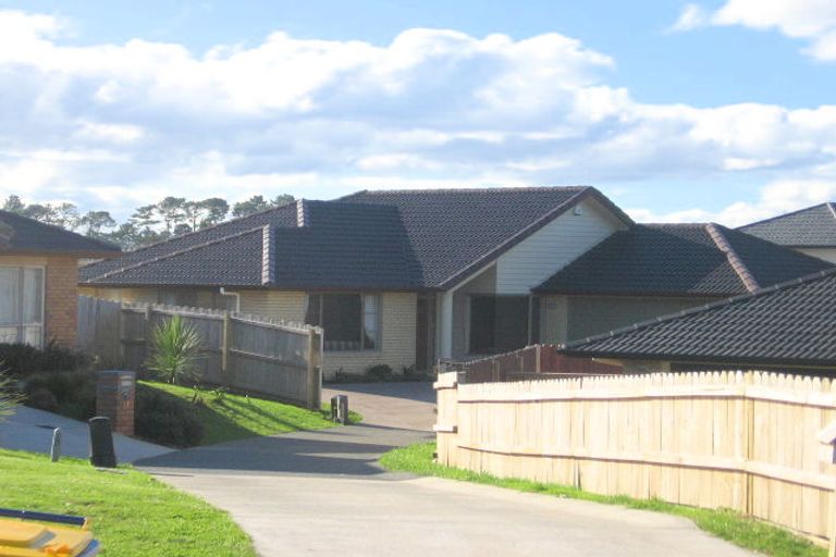 Photo of property in 11 Elkstone Place, Henderson, Auckland, 0612