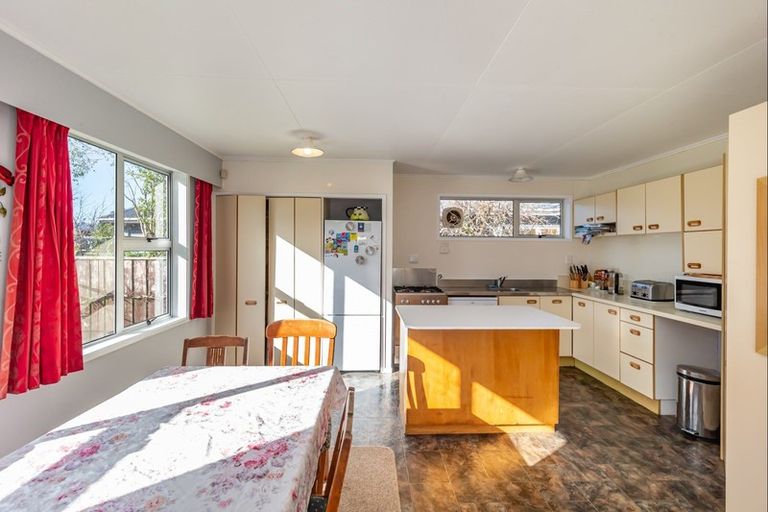 Photo of property in 39 Liverpool Street, Levin, 5510