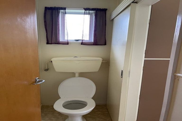 Photo of property in 336 Royal Road, Massey, Auckland, 0614