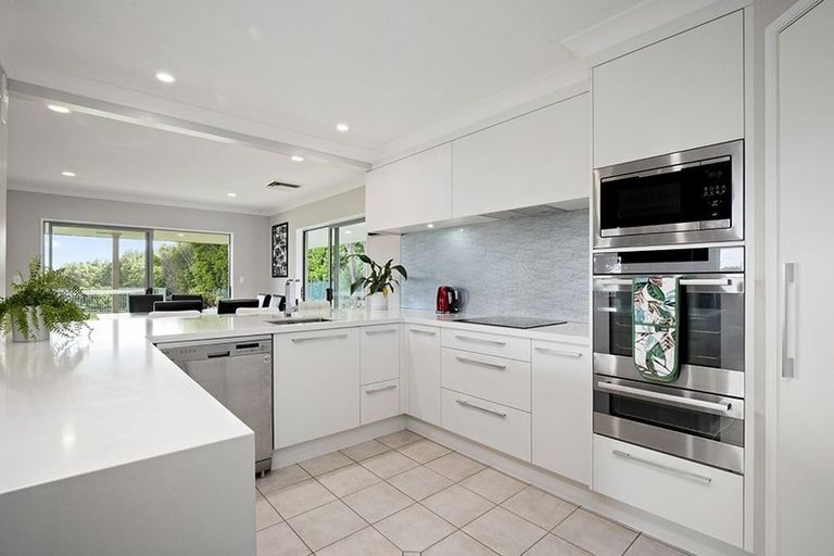 Photo of property in 114 Colombo Road, Waiuku, 2123