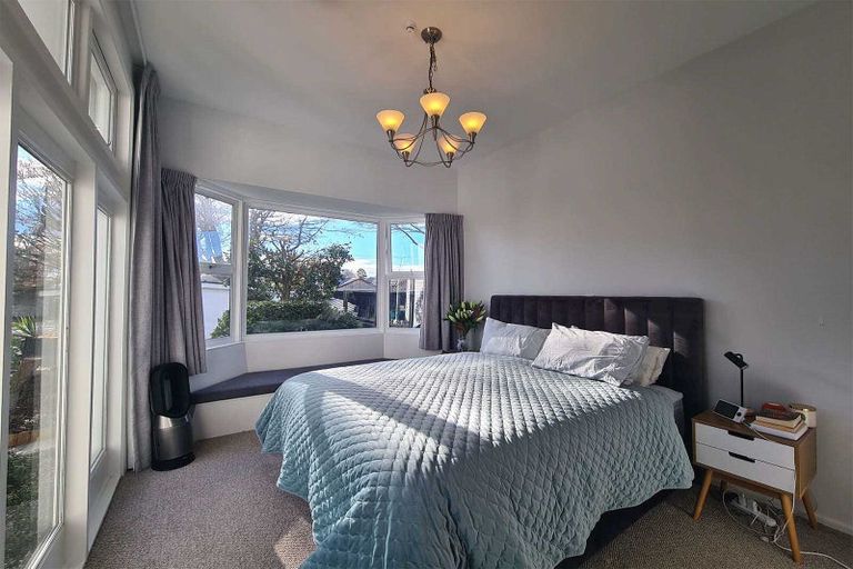 Photo of property in 2 Poulton Avenue, Richmond, Christchurch, 8013