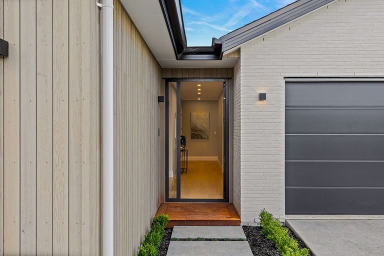 Photo of property in 41 Surf View Crescent, Red Beach, 0932
