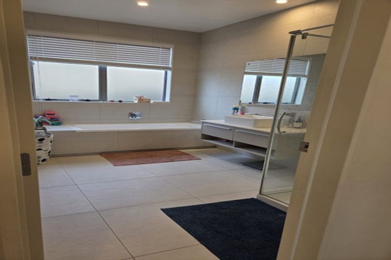 Photo of property in 16 Lydiard Place, Beachlands, Auckland, 2018
