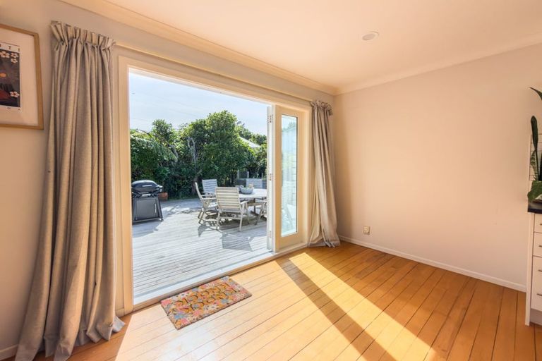 Photo of property in 75 Clifford Road, Johnsonville, Wellington, 6037