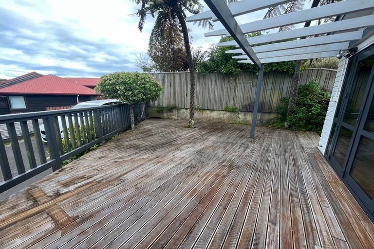 Photo of property in 3 Mcmahon Way, Paparangi, Wellington, 6037