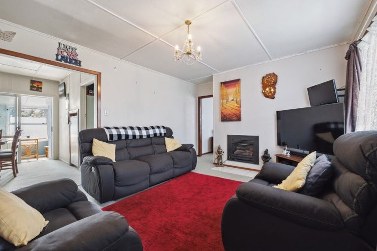 Photo of property in 10 Lear Street, Stratford, 4332