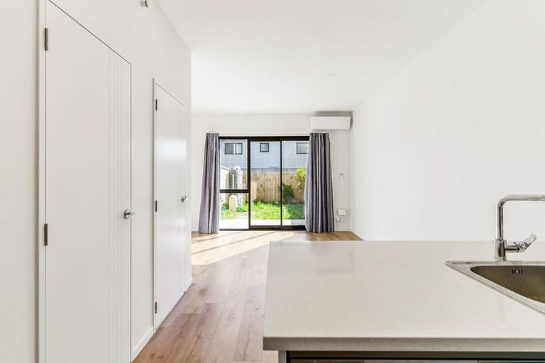 Photo of property in 9/54 Swanson Road, Henderson, Auckland, 0610