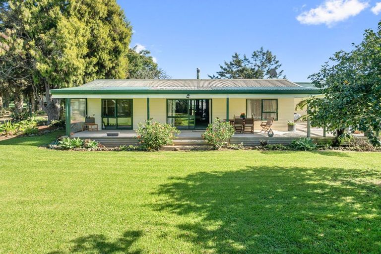 Photo of property in 238 Tauraroa Road, Maungakaramea, Whangarei, 0178