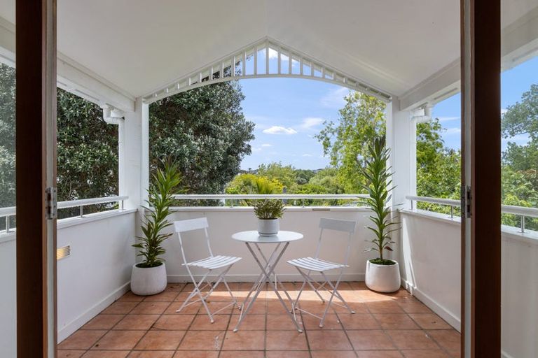 Photo of property in 6 Stafford Road, Northcote Point, Auckland, 0627