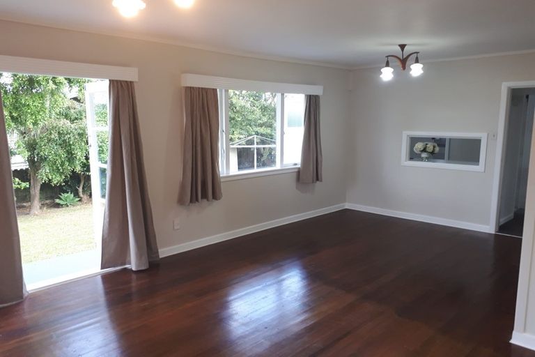 Photo of property in 239 Hepburn Road, Glendene, Auckland, 0602