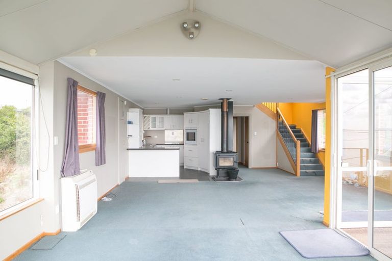 Photo of property in 14 Marine Parade, Bluff, 9814