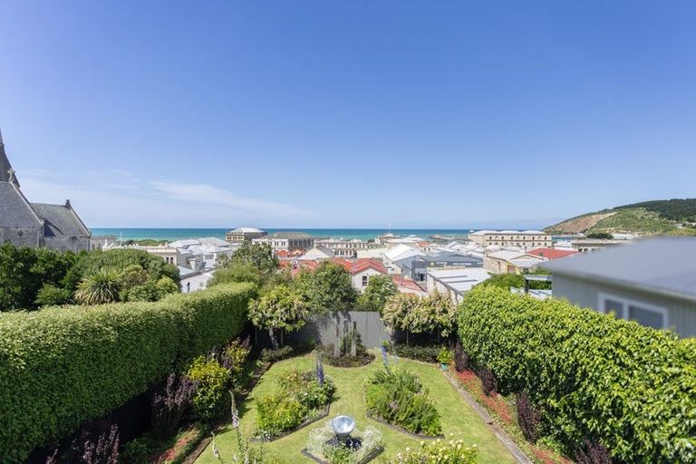 Photo of property in 11 Wharfe Street, South Hill, Oamaru, 9400