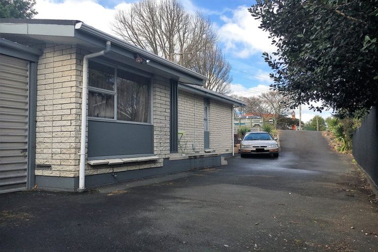 Photo of property in 15b Te Aroha Street, Hamilton East, Hamilton, 3216
