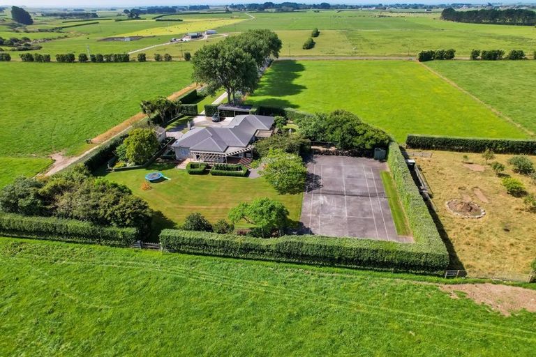 Photo of property in 1048 Normanby Road, Manaia, Hawera, 4678