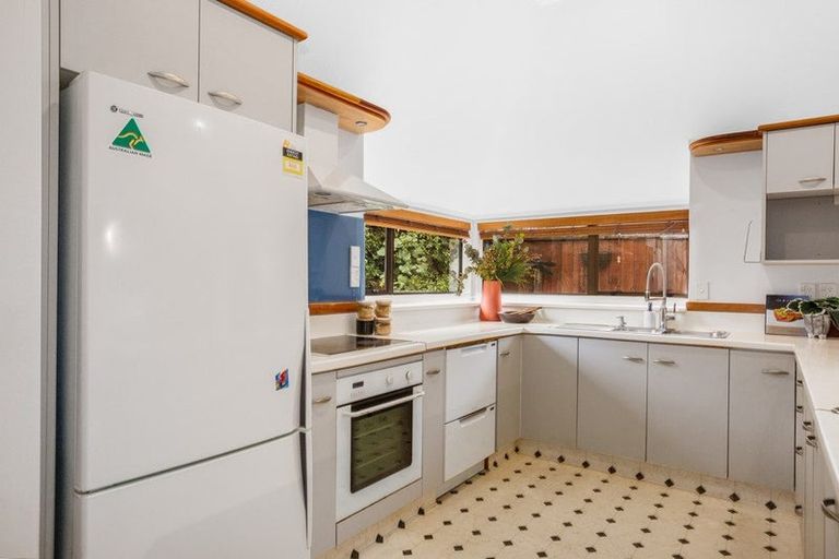 Photo of property in 4 Eclipse Lane, Whitby, Porirua, 5024