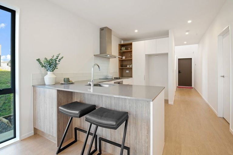 Photo of property in 2/529g Massey Road, Mangere, Auckland, 2022