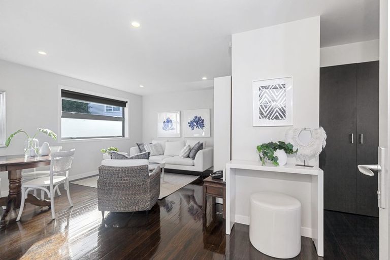 Photo of property in 1/2a Earnoch Avenue, Takapuna, Auckland, 0622