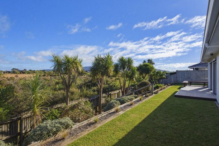Photo of property in 9 Taranui Way, Paraparaumu Beach, Paraparaumu, 5032