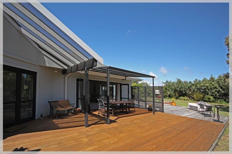 Photo of property in 33 Palmer Road, Foxton Beach, Foxton, 4891