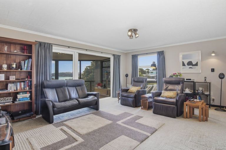 Photo of property in 107 Conclusion Street, Ascot Park, Porirua, 5024
