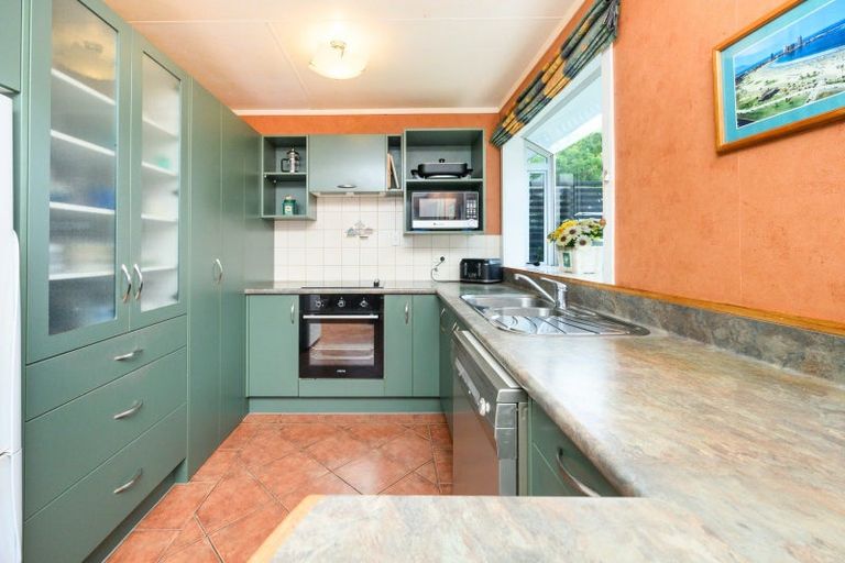 Photo of property in 1a Dunk Place, Milson, Palmerston North, 4414