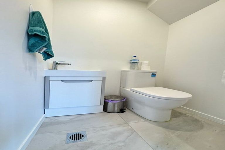 Photo of property in 9b Poruru Close, Papakura, 2110