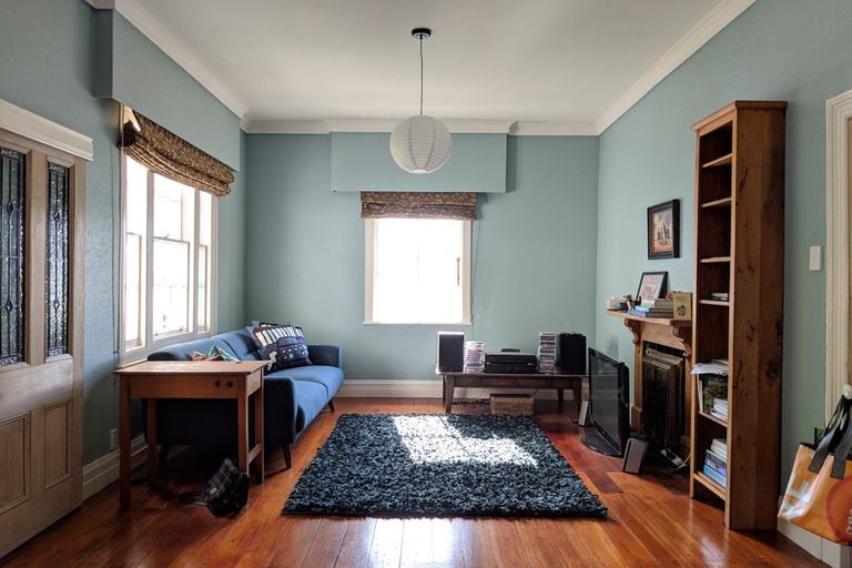 Photo of property in 2 Torless Terrace, Thorndon, Wellington, 6011