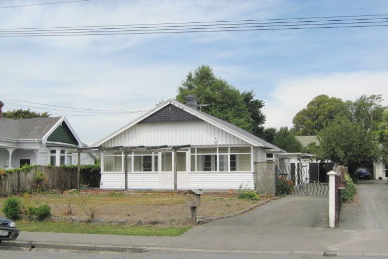 Photo of property in 52 Weston Road, St Albans, Christchurch, 8052