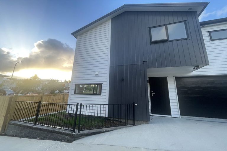 Photo of property in 28a Larne Avenue, Pakuranga Heights, Auckland, 2010