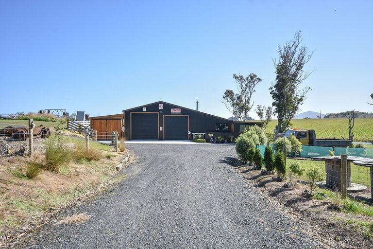 Photo of property in 119 Green Island Bush Road, Blackhead, Dunedin, 9076