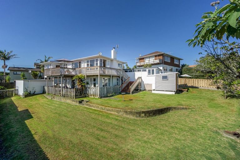 Photo of property in 10 Coronation Road, Glenfield, Auckland, 0627