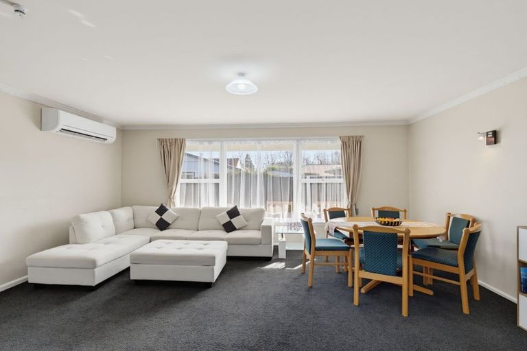 Photo of property in 2/7 Curletts Road, Sockburn, Christchurch, 8042