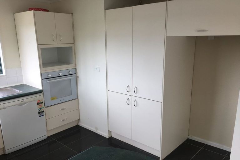 Photo of property in 1/41 Ennis Avenue, Pakuranga Heights, Auckland, 2010