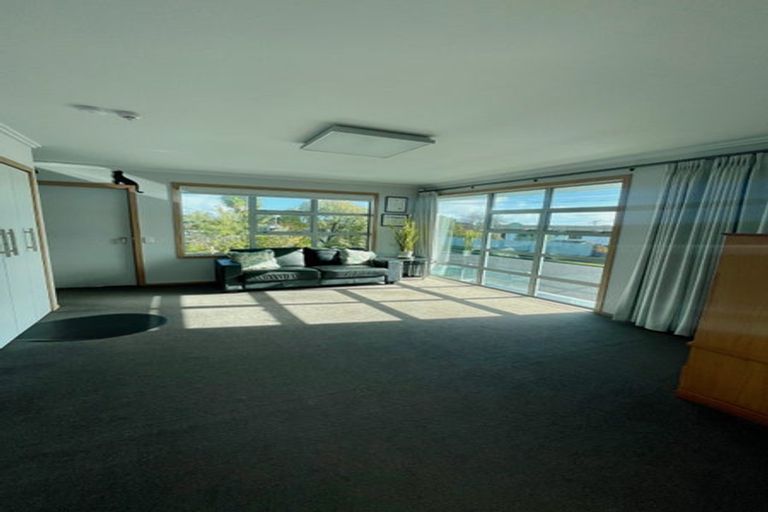 Photo of property in 22 Oriental Street, Welbourn, New Plymouth, 4312