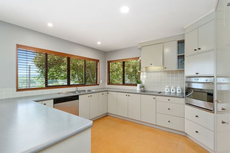 Photo of property in 10 Oakridge Place, Tauriko, Tauranga, 3110