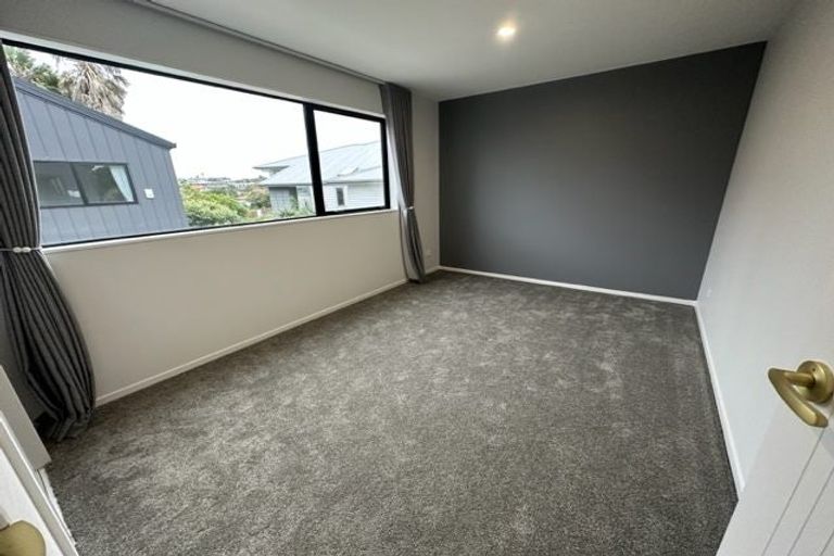 Photo of property in 8d Ringwood Street, Torbay, Auckland, 0630