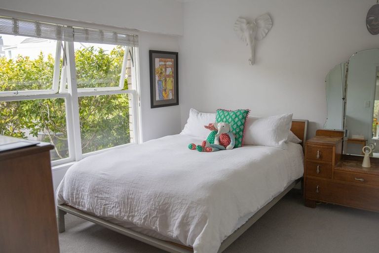 Photo of property in 3/23a Eversleigh Road, Belmont, Auckland, 0622