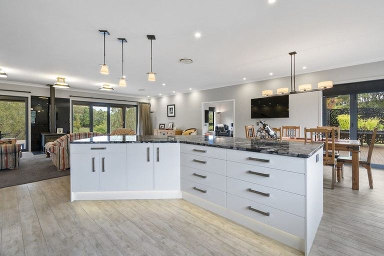 Photo of property in 35 Stonebrook Lane, Kelvin Grove, Palmerston North, 4470