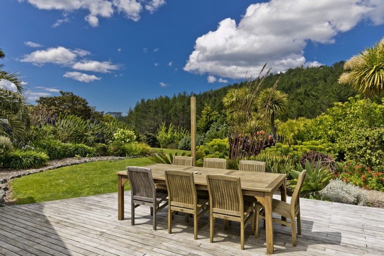 Photo of property in 218 Mcpike Road, Waimauku, 0883