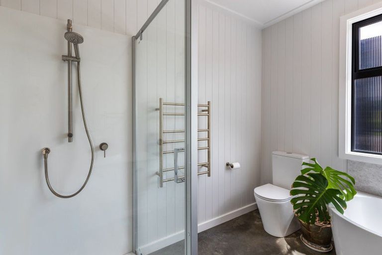 Photo of property in 16 Durmast Place, Kinloch, Taupo, 3377