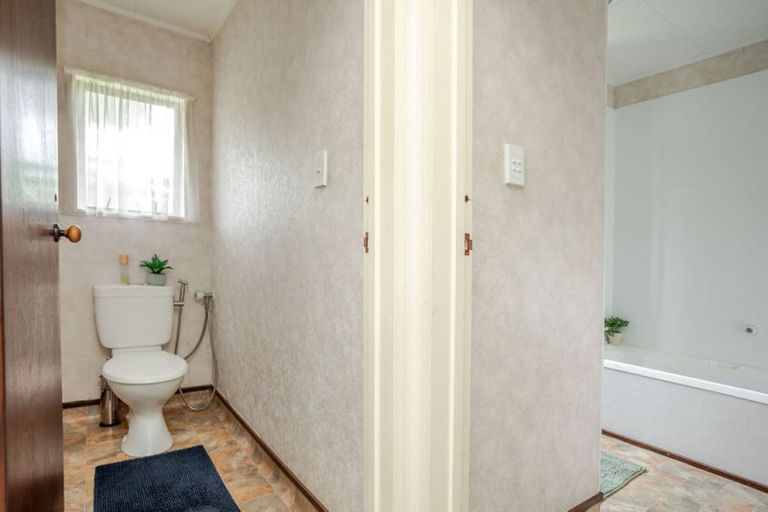 Photo of property in 44 Allardice Street, Dannevirke, 4930