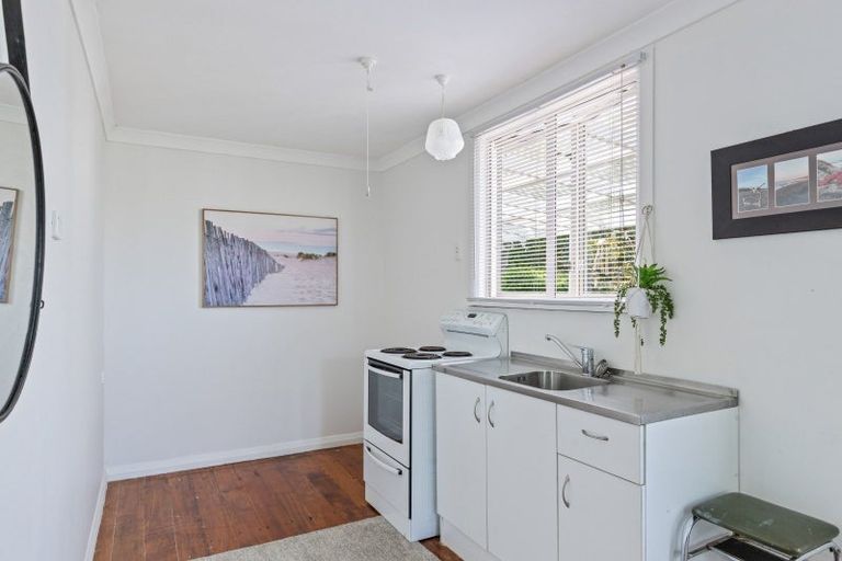 Photo of property in 383 Saint Aubyn Street, Moturoa, New Plymouth, 4310