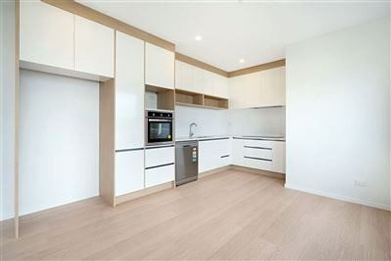 Photo of property in 24c Pipitea Place, Massey, Auckland, 0614