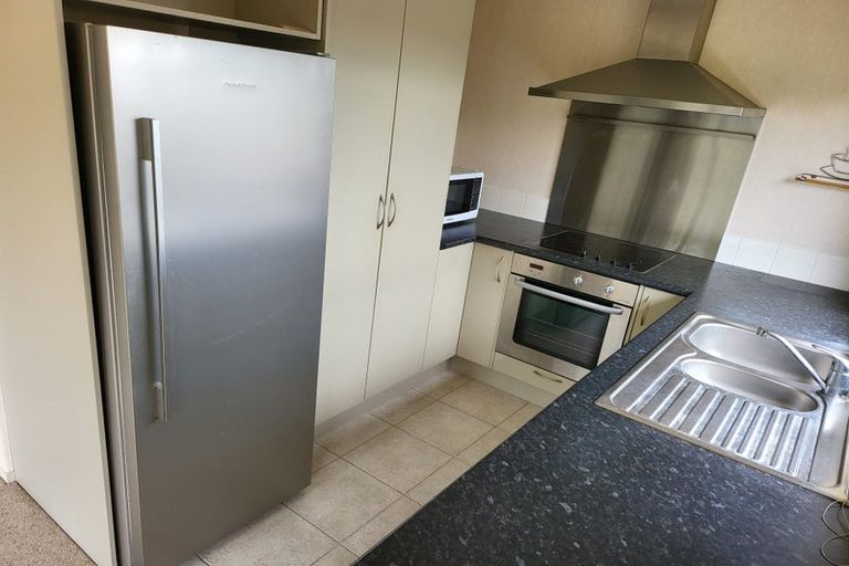 Photo of property in 19 Ballymore Drive, Pinehill, Auckland, 0632