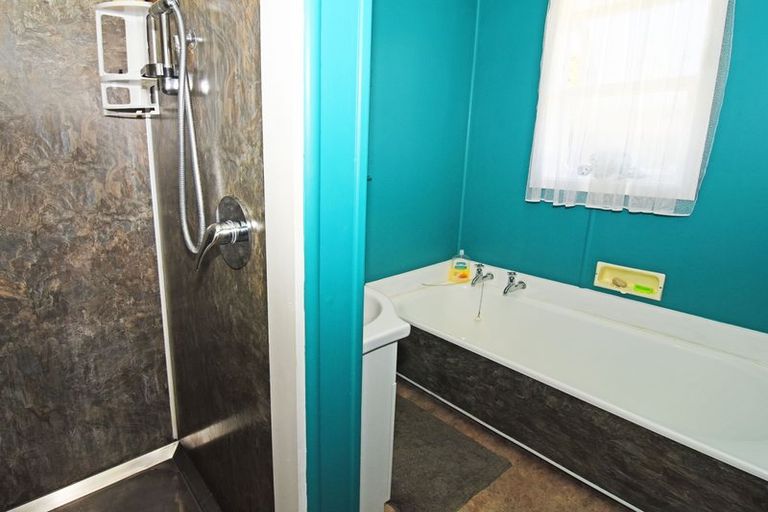 Photo of property in 63 River Road, Masterton, 5810