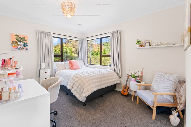 Photo of property in 130 Centennial Avenue, Helensburgh, Dunedin, 9010